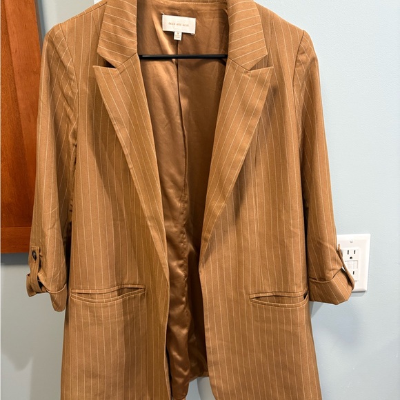 Brown striped blazer - Picture 3 of 3